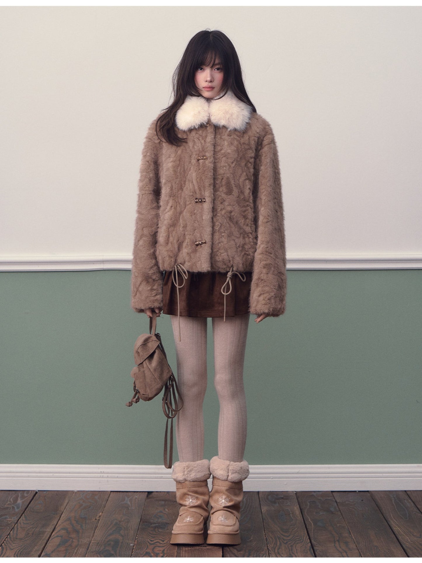 Soote Season - Almond Brown Faux Fur Contrast Collar Cropped Jacket