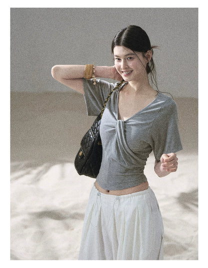 "Moonlight on Water" Twist-Front Cropped T-Shirt (Silver Mink Gray/ Mist Blue)