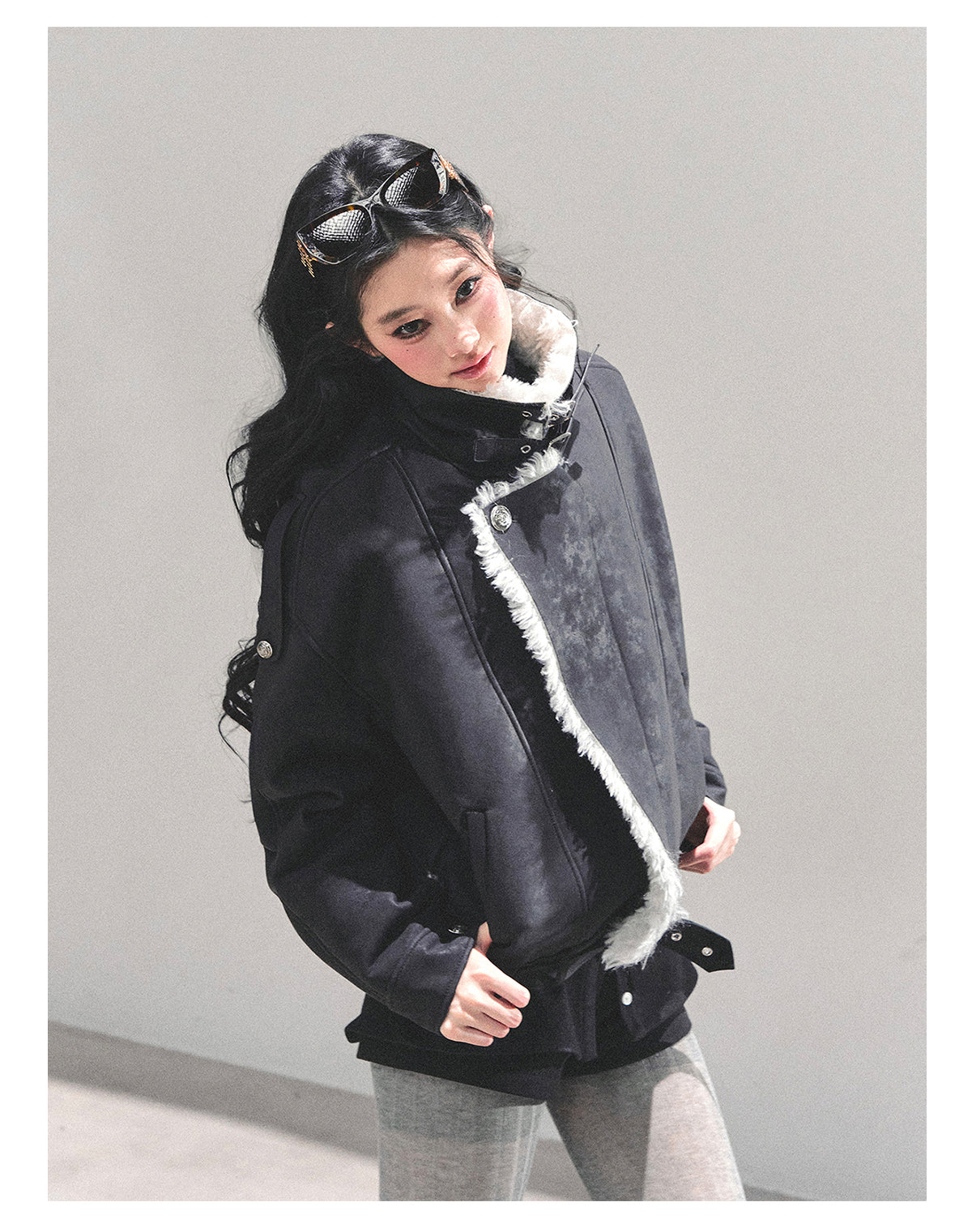 少也眼 "Time’s Hidden Reef" Faux Fur-Lined Cotton Jacket with Belt 8731321