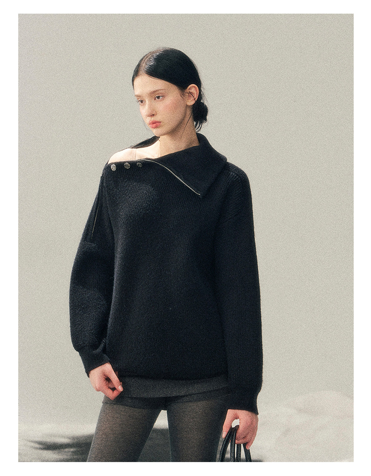 少也眼 "Dark Undertow in Zero Gravity" High-Neck Structured Knit Top