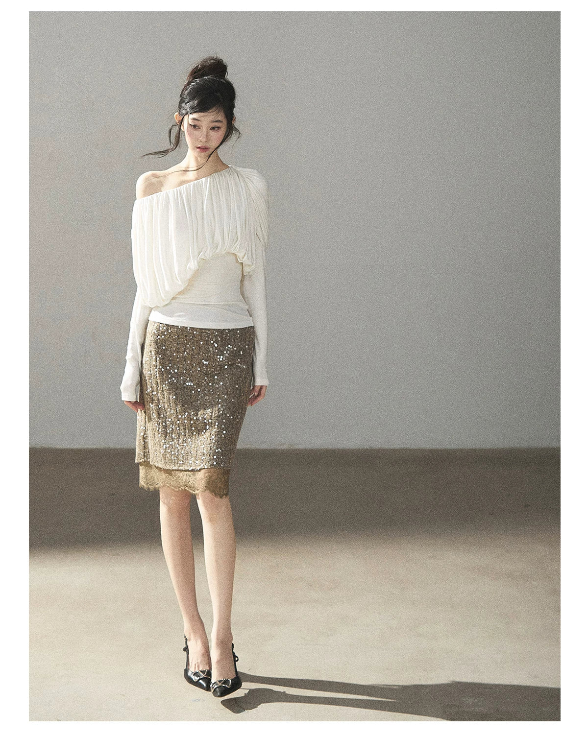 AOMALM - Creamy Ivory Asymmetric Ruched Off-Shoulder Long Sleeve Top