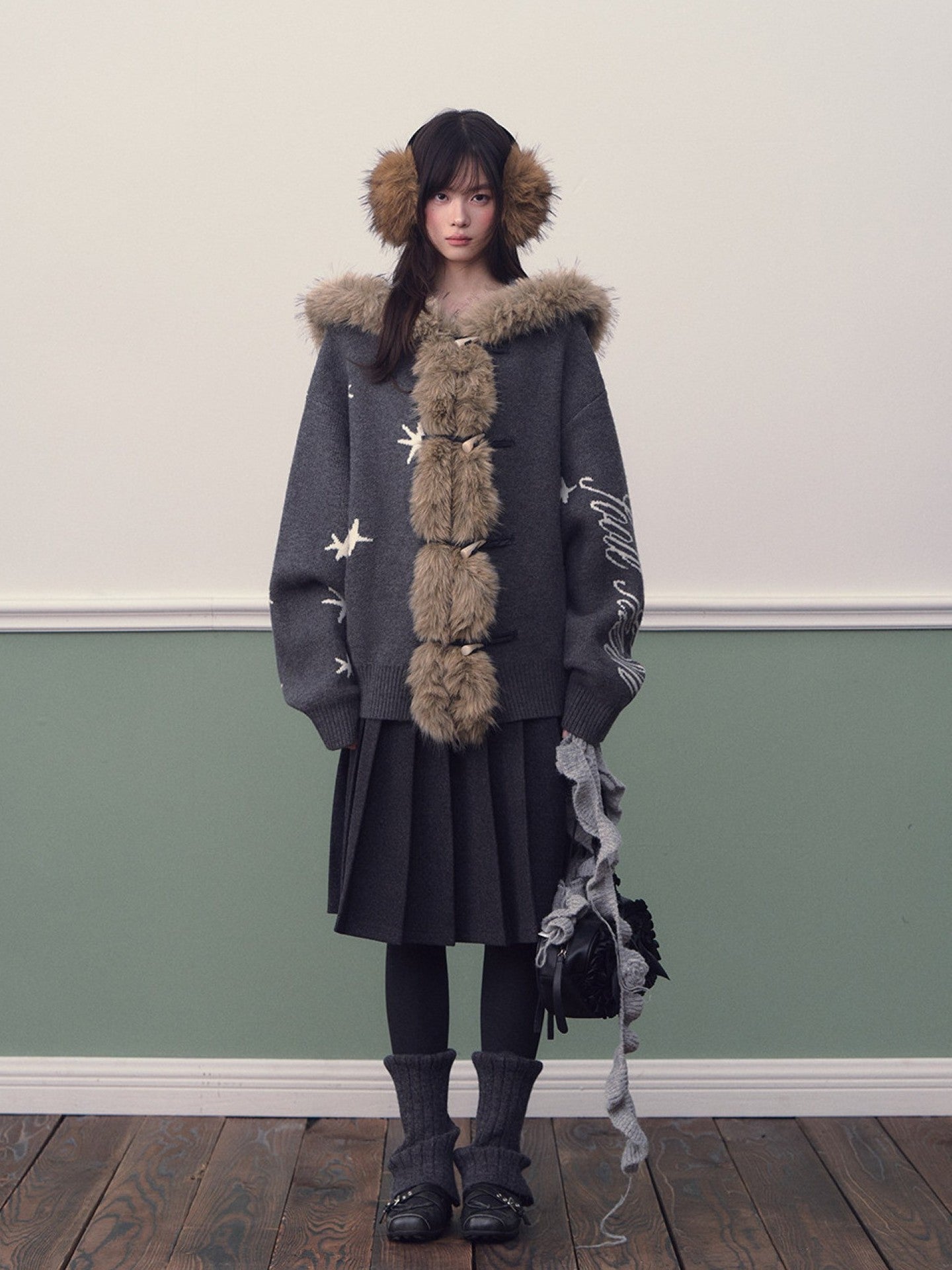 Soote Season - Hooded Star Jacquard Knit Cardigan with Faux Fur Collar - Smoky Gray