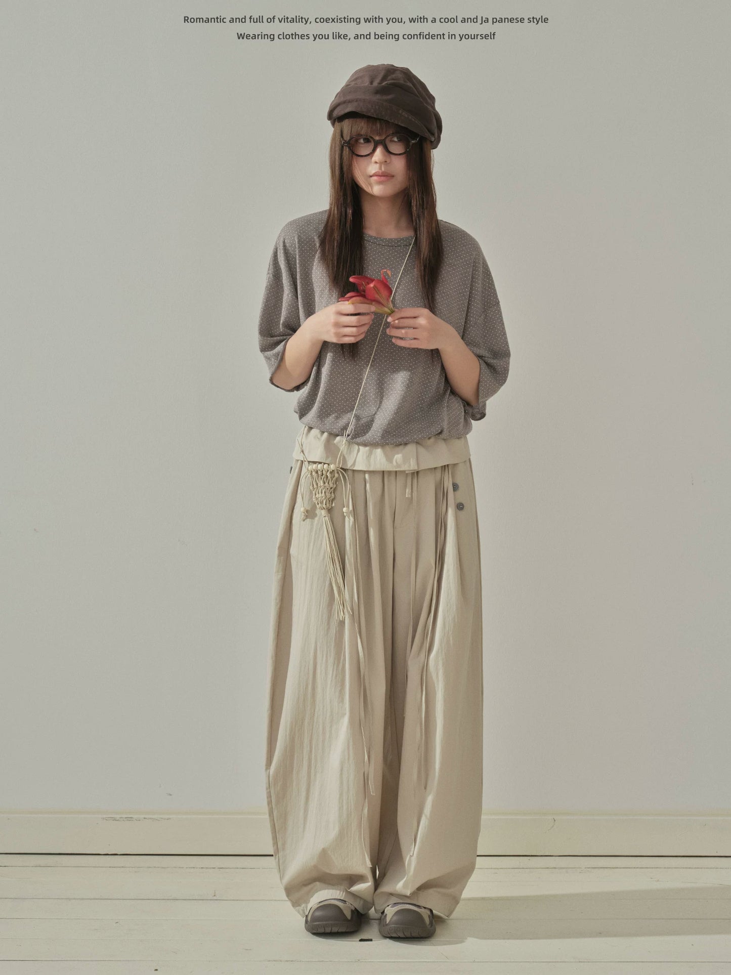 "Quiet Dots" Polka Dot Linen Blend T-Shirt (White / Coffee Gray)