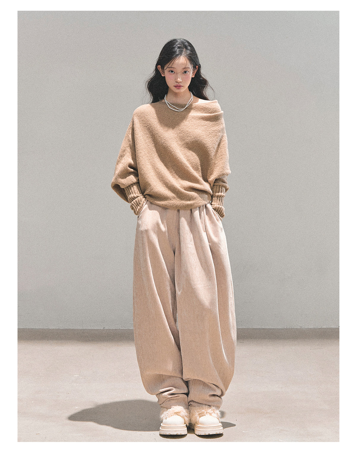 少也眼 “Soft Minimalism” Off-Shoulder Versatile Knit Top - Milk Tea Beige 6416515