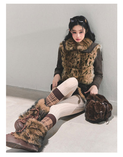 少也眼 “She Walks Through the Wild” Khaki Faux Fur–Panel Jacket 7474151
