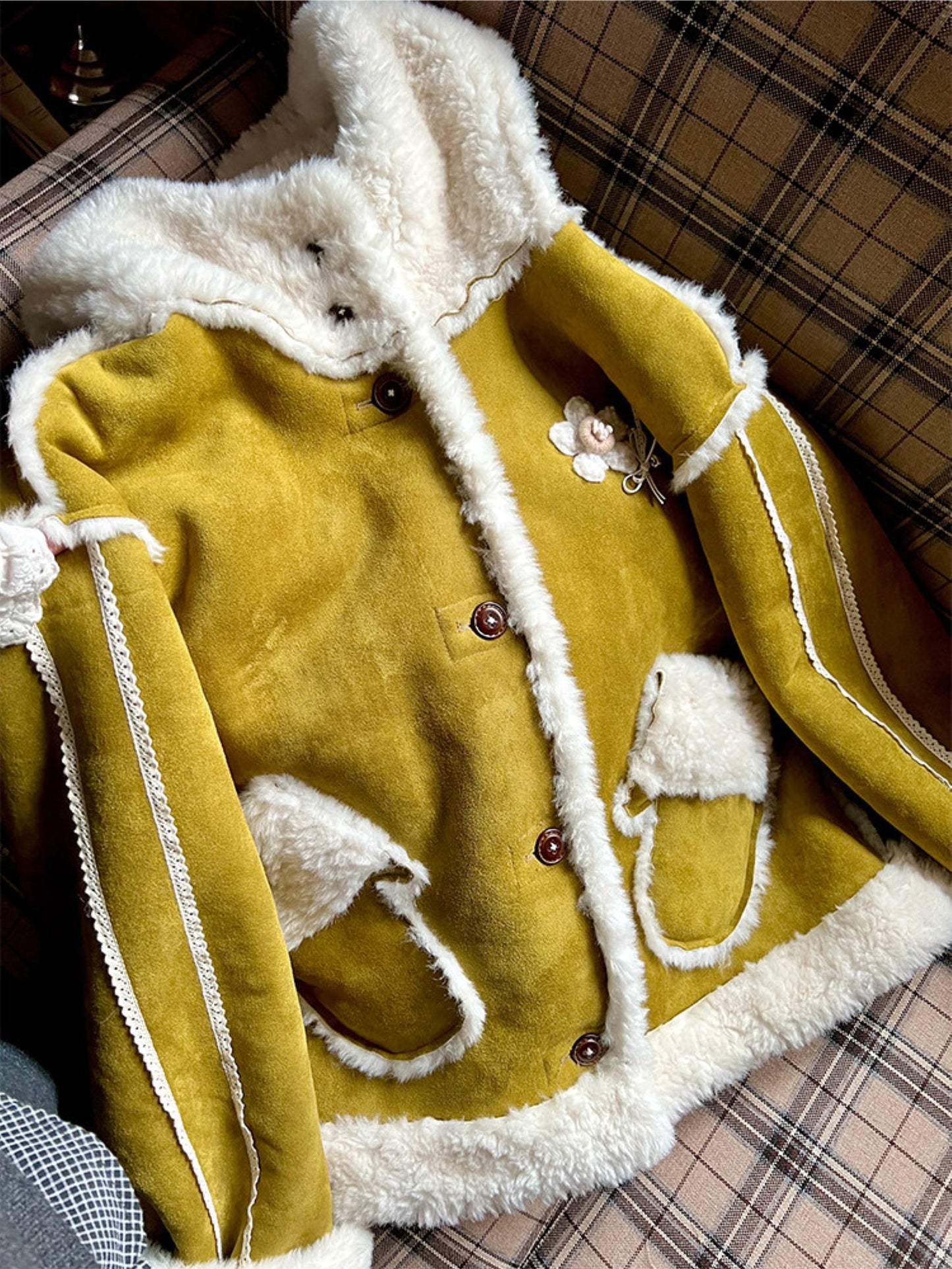 阮阮自制 - Tea Field Olive Green Shearling Jacket