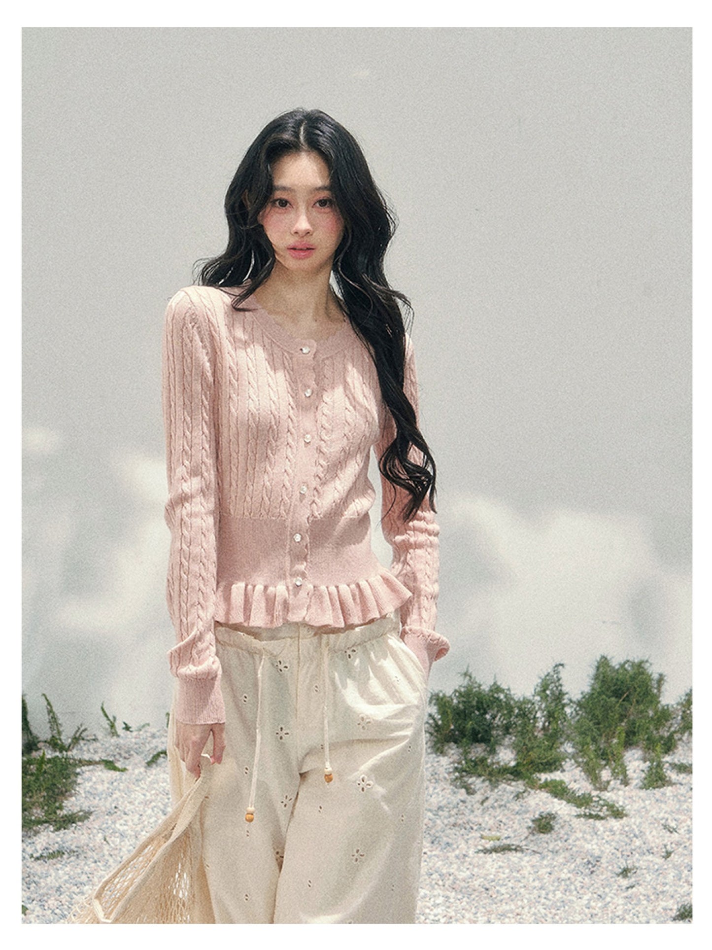 少也眼 “Pearl Whisper” Coral Pink Cable-Knit Ruffle-Hem Cropped Cardigan 626586578