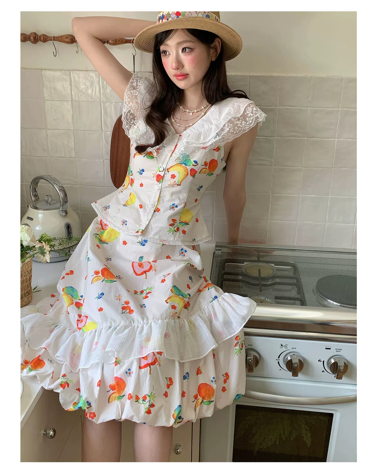 “Honeyfruit Summer Breeze” Beige Printed Skirt Set