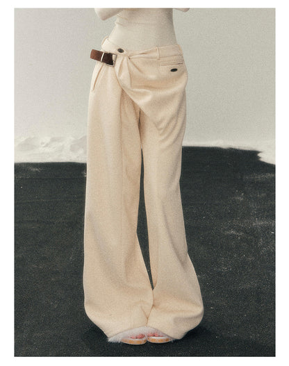 少也眼 “She Passes Through Winter” Fleece-Lined Wide-Leg Trousers with Belt Detail - Mother-of-Pearl Beige