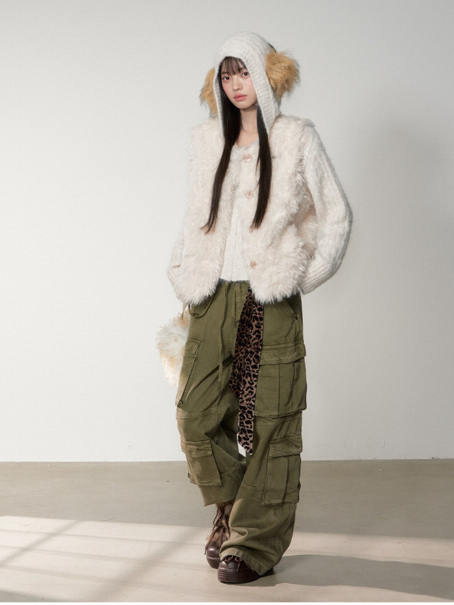 Soote Season - Korean Cloud Mist White Curly Faux-Fur Vest