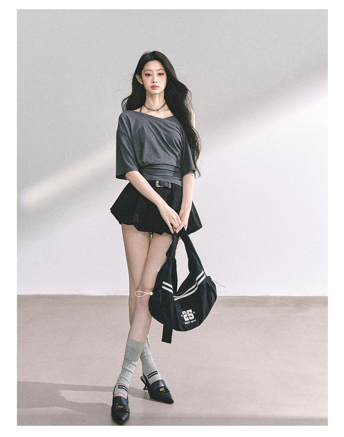 少也眼 “Smart Relax” Asymmetric Halter Short Tee - Gray