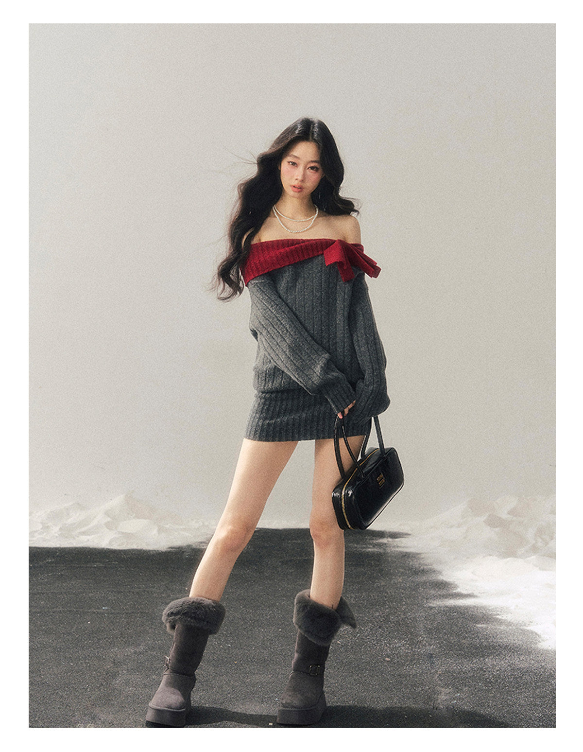 少也眼 "Snowbound Memories" Off-Shoulder Color-Block Knit Mini Dress