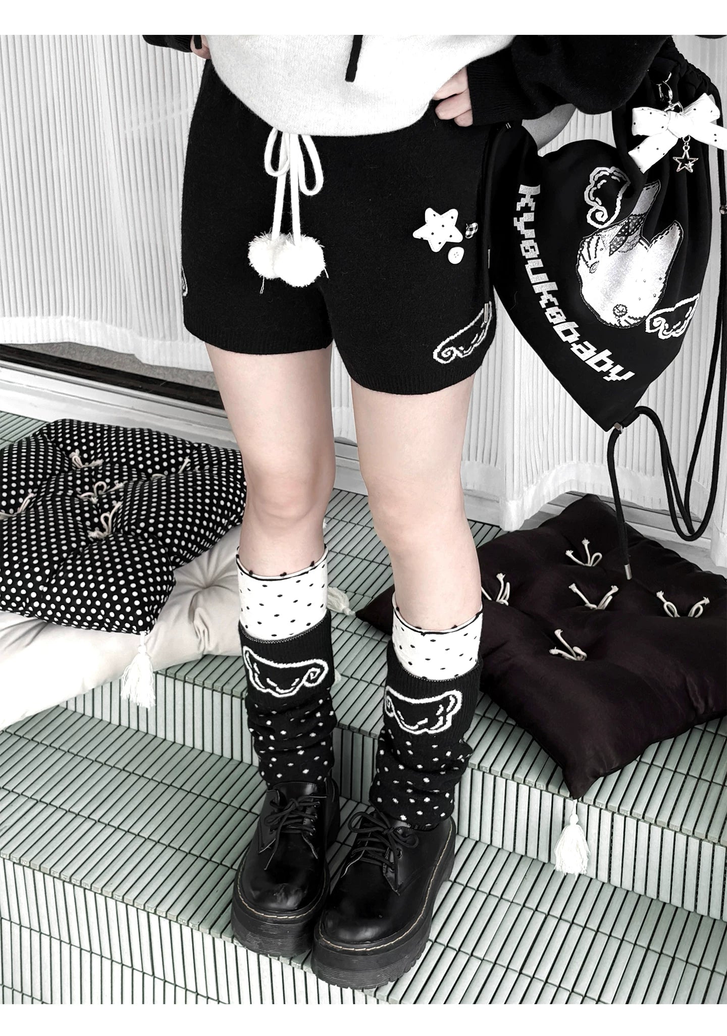 Angel Wing Details Printed Oversized Knit Hoodie & Shorts Set