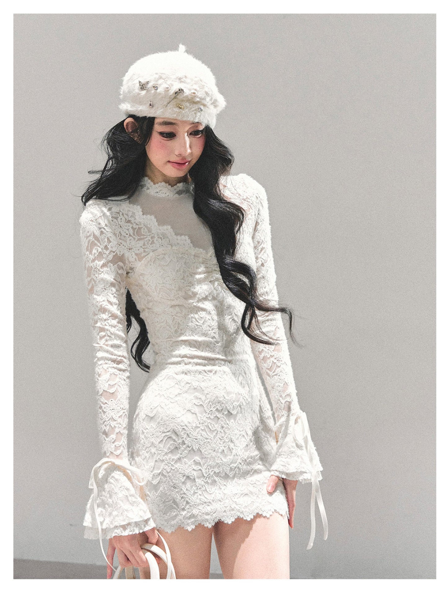 少也眼 “The Moment of the Full Moon" French Lace Winter Dress - White 845613