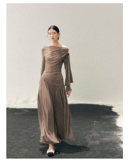少也眼 "Pure Heart Reflected in Snow" French Cool Off-Shoulder Knit Maxi Dress