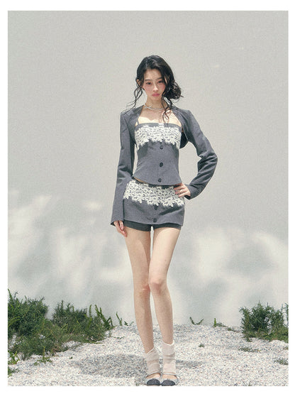 少也眼 “Lace Undercurrent” Gray Three-Piece Lace Set 62626