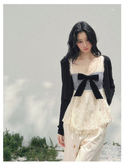 少也眼 “She Walked Through Bloom” Bow Lace Plaid Two-Piece Top Set 8543241