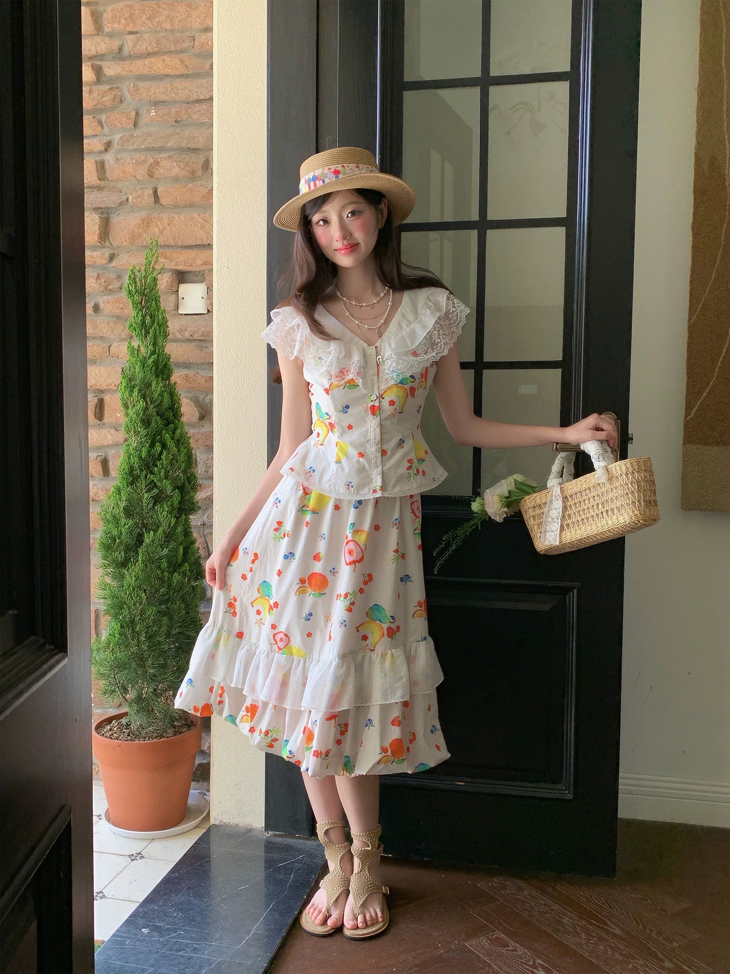 “Honeyfruit Summer Breeze” Beige Printed Skirt Set