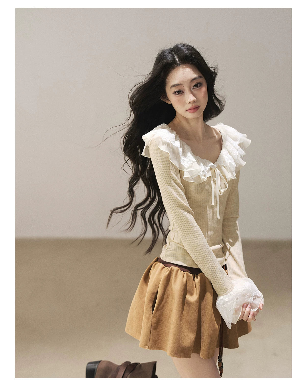 AOMALM - Oatmeal Ruffle Lace Knit Cropped Top