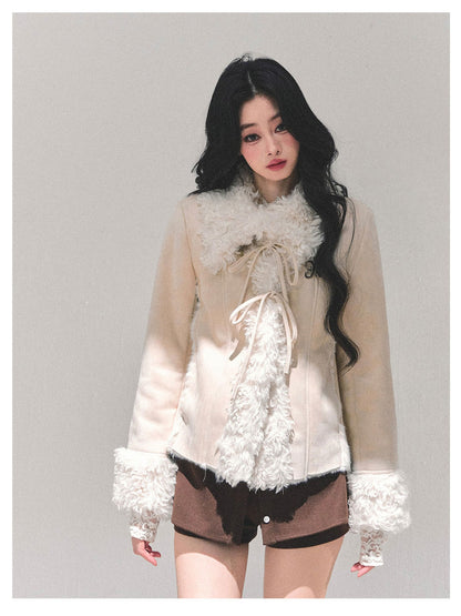 少也眼 “She Melted Into Winter" Faux Shearling Warm Jacket - Almond Beige