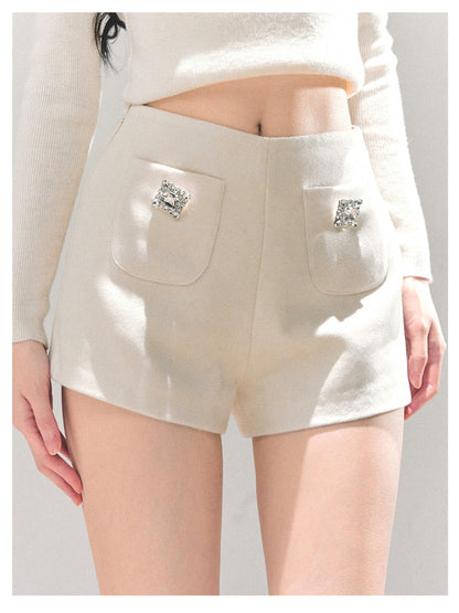 少也眼 “Through Her Dreamscape" Beige Shorts