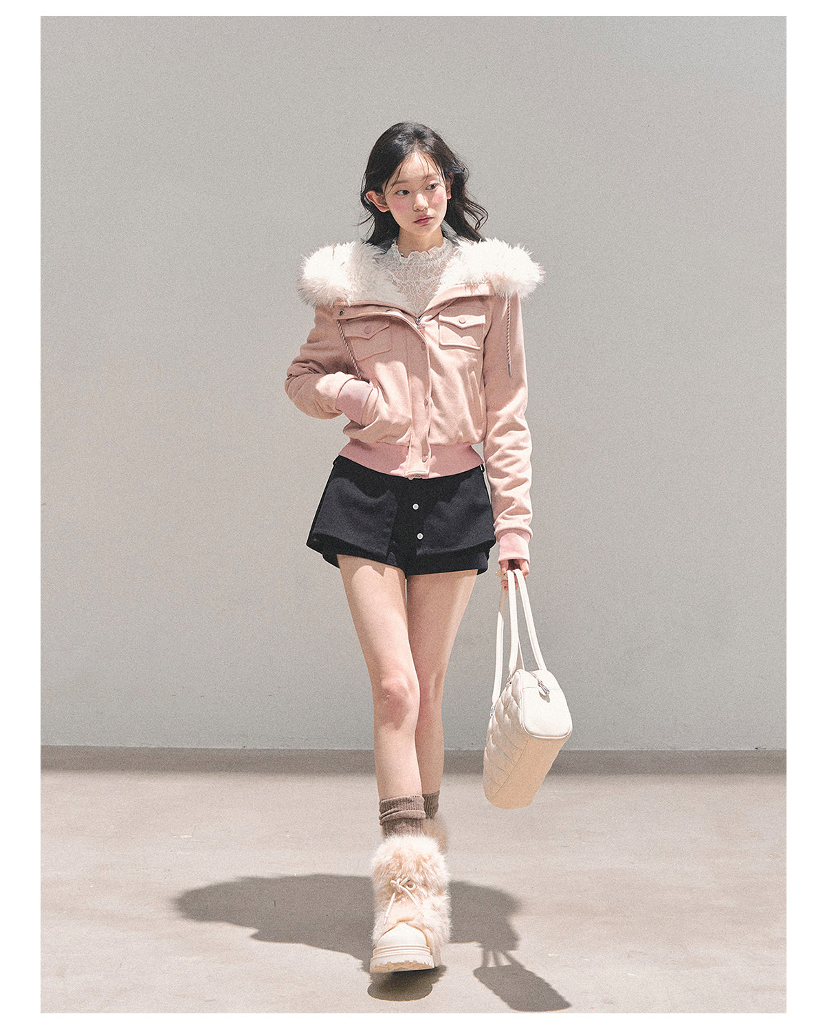 少也眼 “Snowvel Embrace” Hooded Sherpa Jacket - Cinnamon Pink 874351