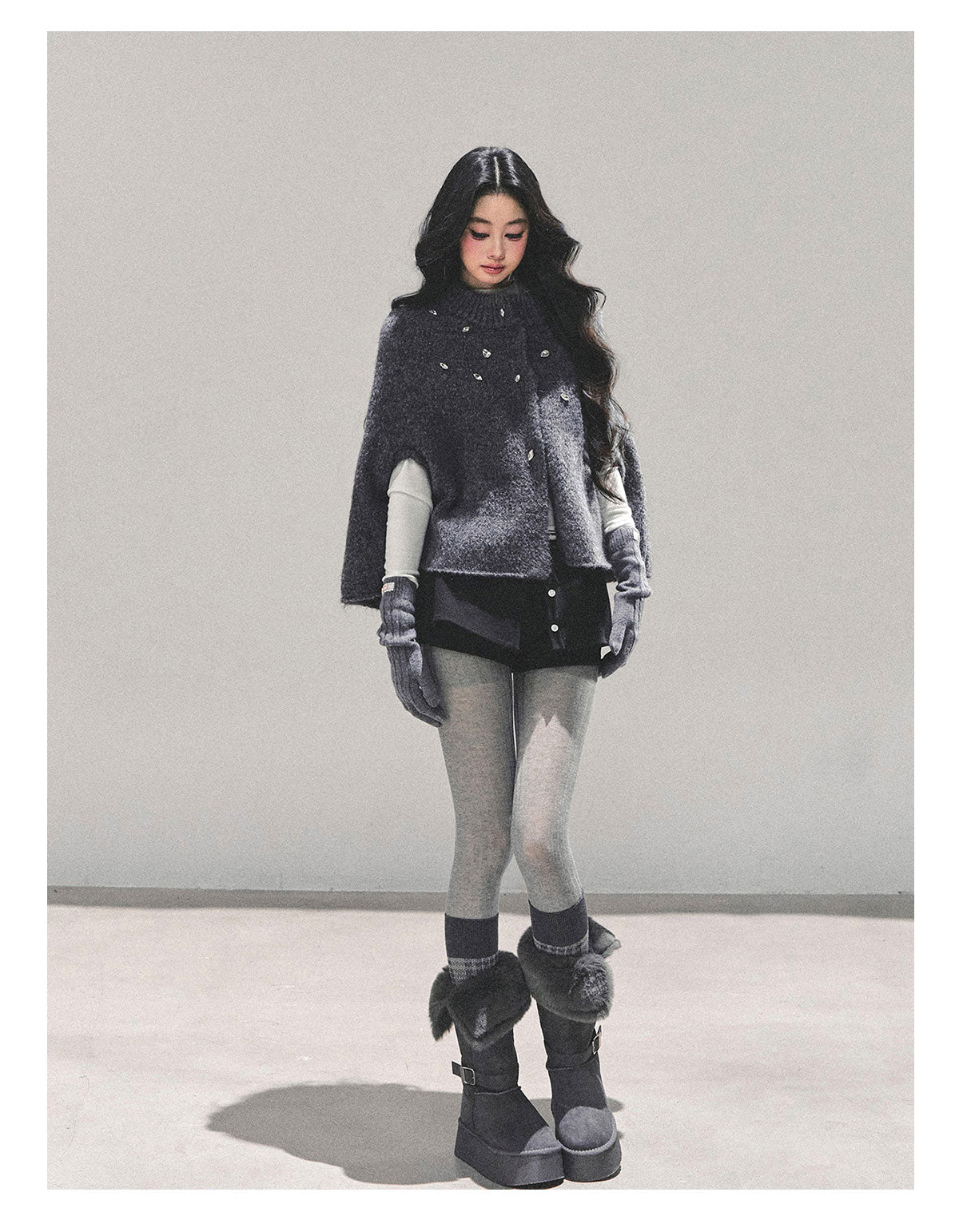 少也眼 “Monologue of the Wilderness” Knit Cape Sweater  - Gray 68415