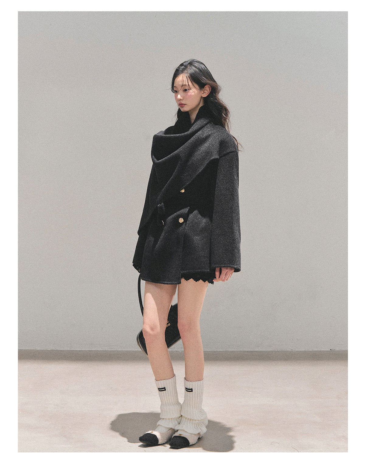 少也眼 “Winter Balcé Whisper” Wool Blend Overcoat - Black 7886436