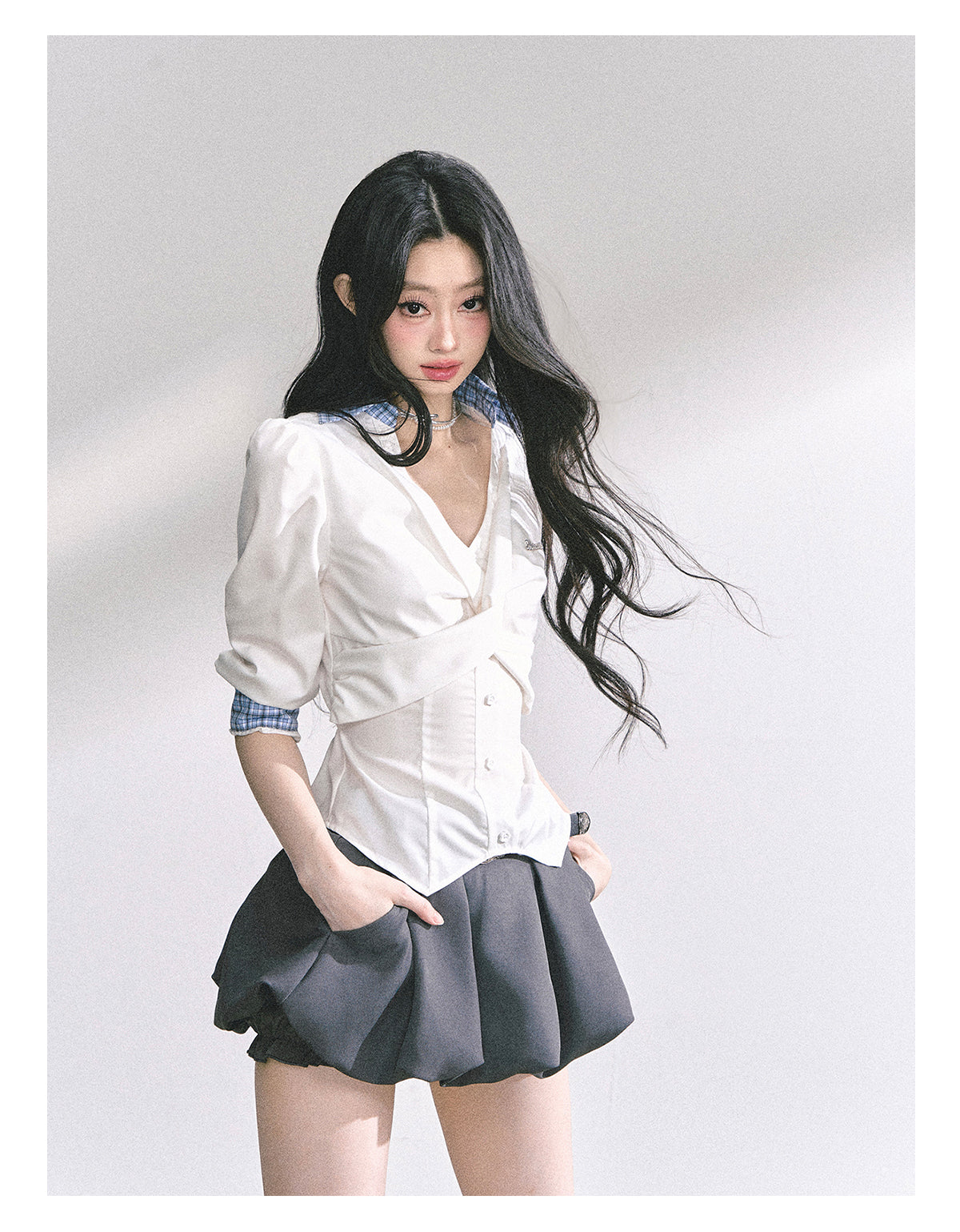 少也眼 "Siren Trainee" French-Inspired V-Neck Summer Blouse