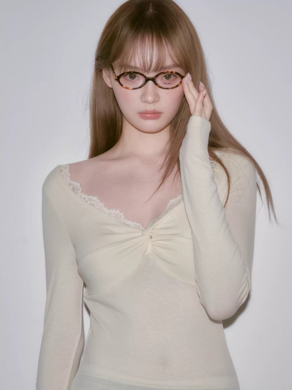 LOST FOREST - Lace Twist-Font Fitted Top (Cream White / Goose Yellow)