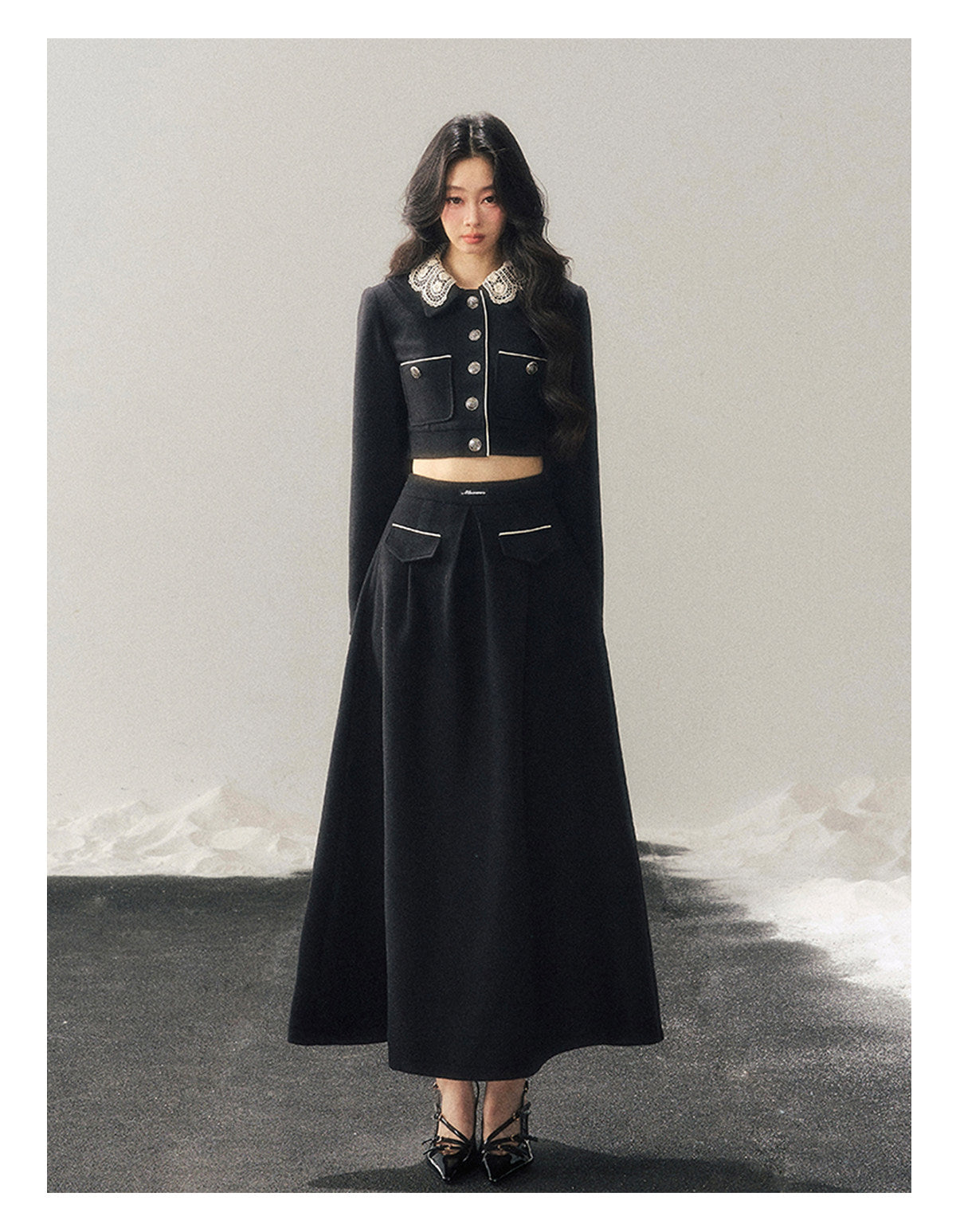 少也眼 "Whispers of Lace" Black French Lace Two-Piece Skirt Set