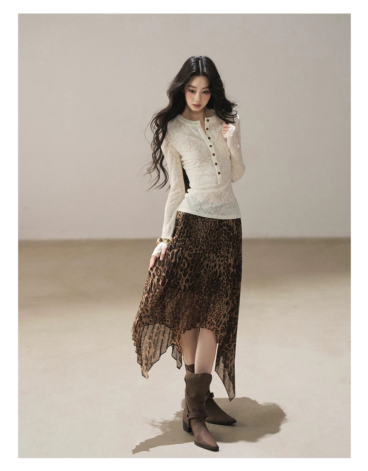 AOMALM - "Clear Lines" Long-Sleeve Finger-Hole Flared Sleeve Knit Top