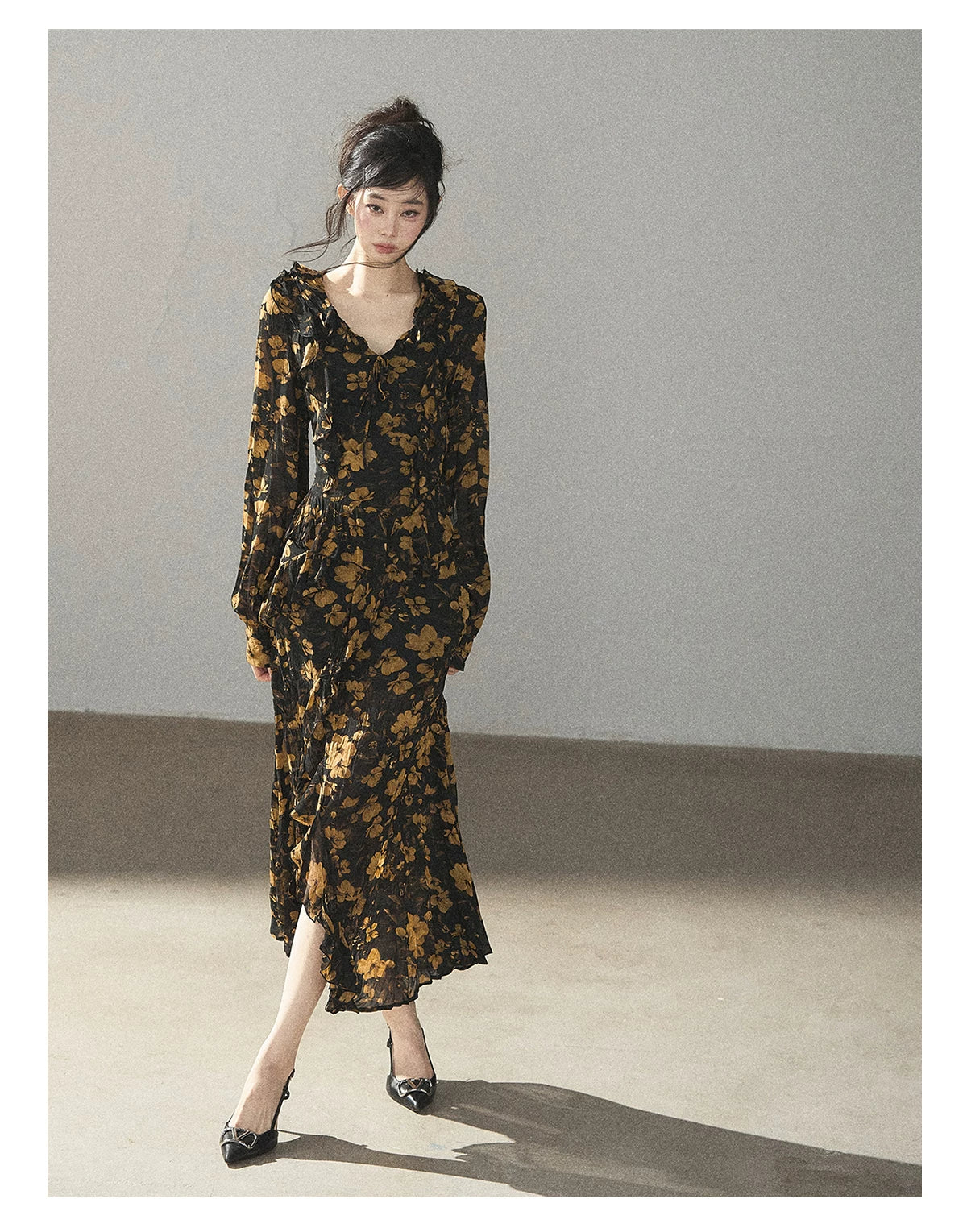 AOMALM - Black & Golden Brown Floral Ruffle Maxi Dress with High Side Slit