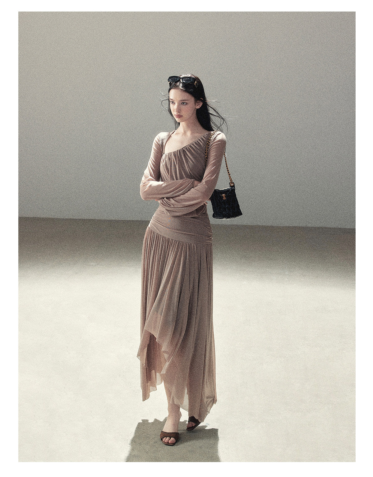 170726 "Waiting for Autumn Rain" Silver Mouse Gray Off-Shoulder Pleated Skirt Set