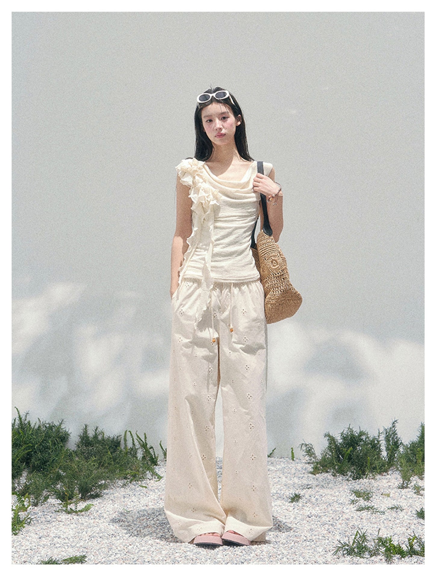 少也眼 “Soft Murmurs in Pale White” Dutch Cheese Cropped Ruffle T-Shirt 141