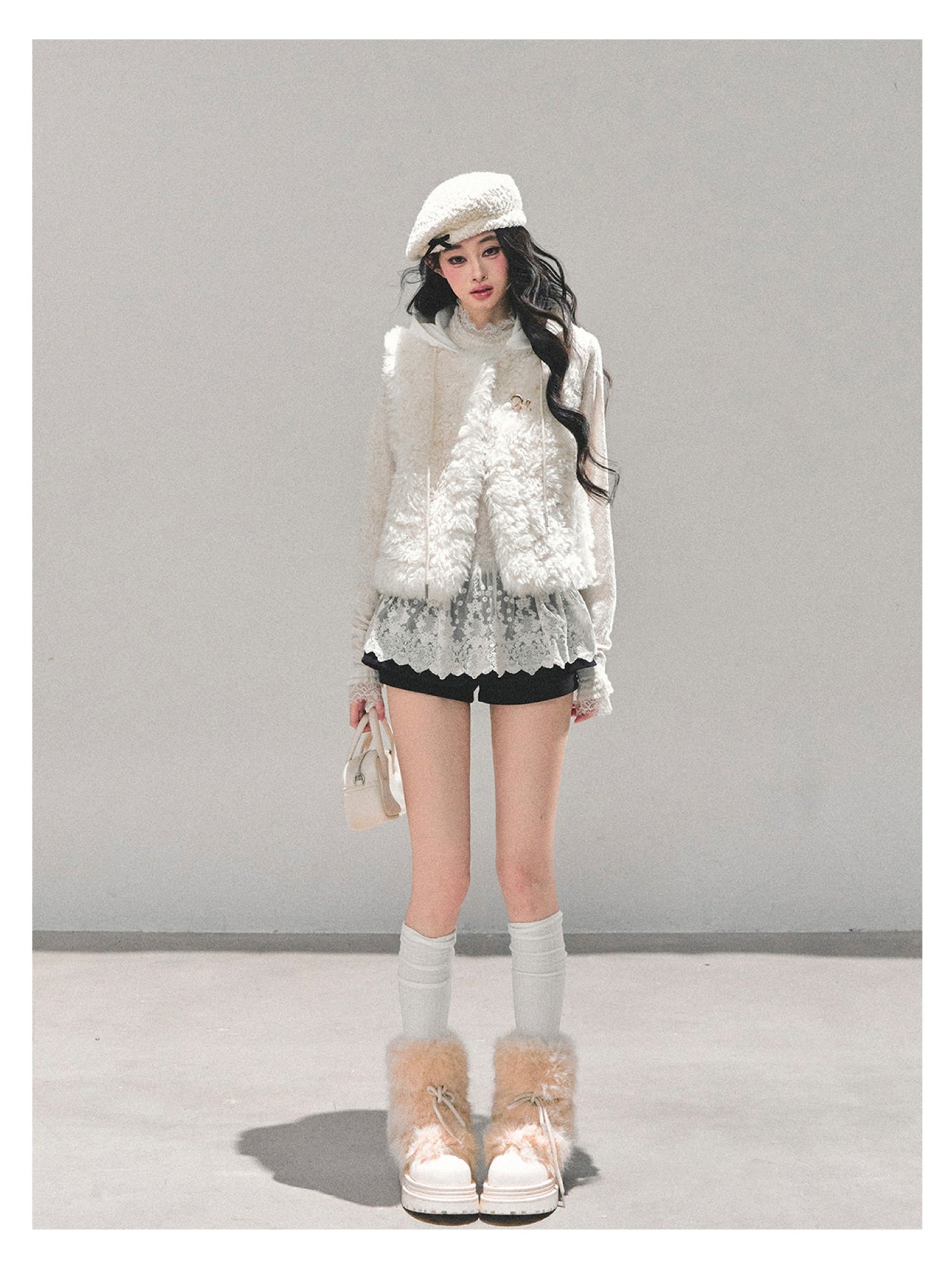少也眼 “The Weightless Snow" Faux Shearling Vest Jacket (with Removable Hood)