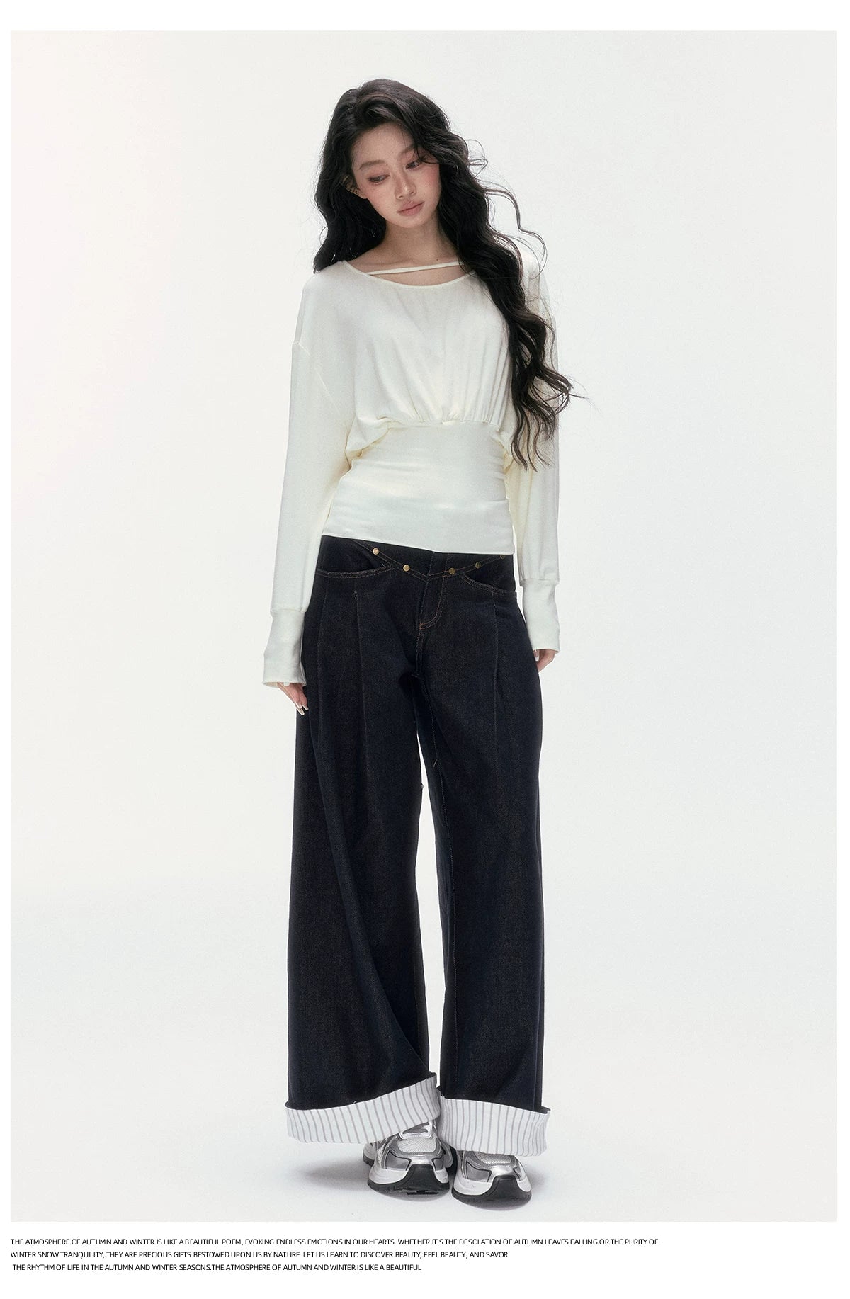 24olvides - Low-Rise Flare Jeans with Vintage Stud Details