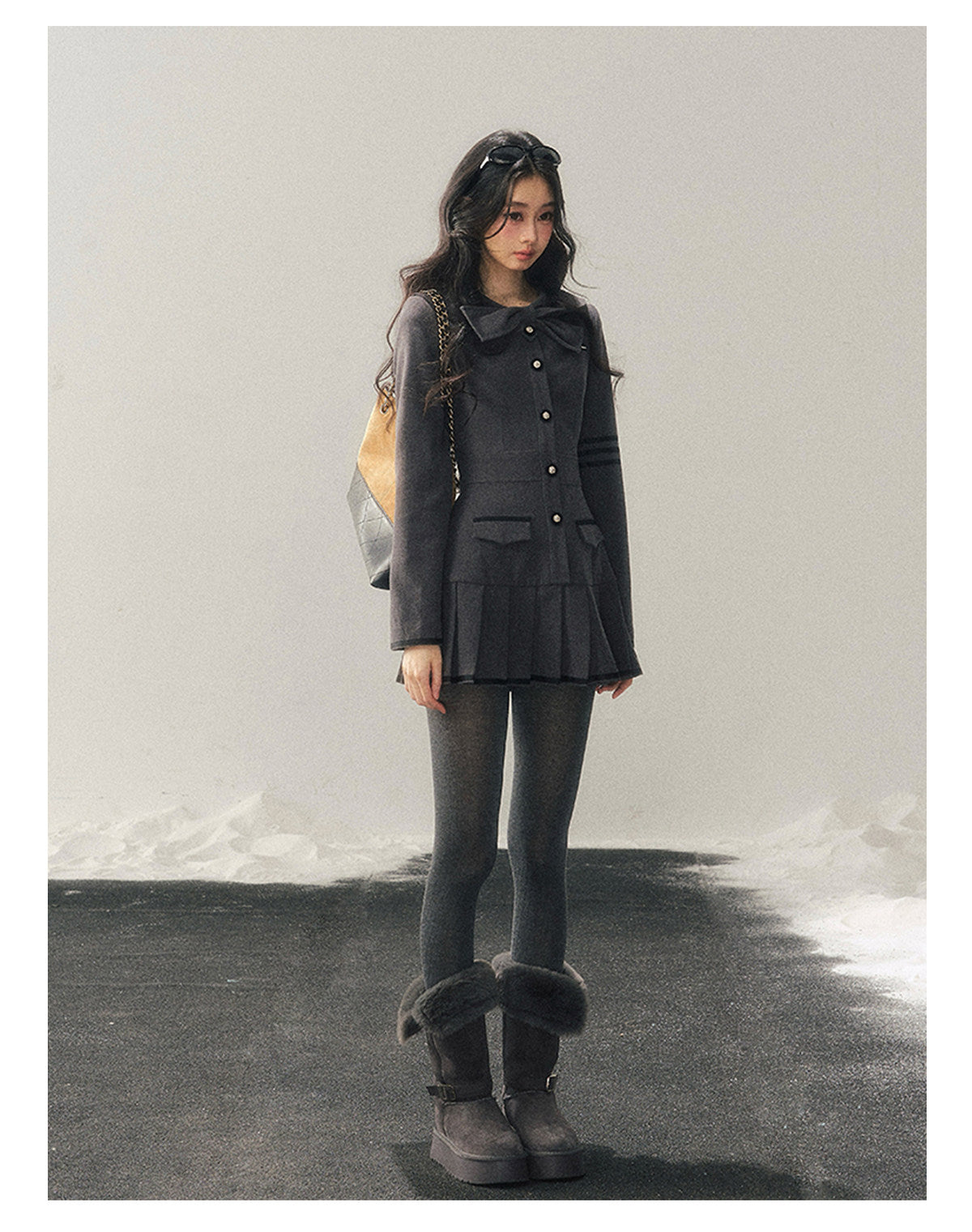 少也眼 “Delicia” Gray Preppy Bow Pleated Dress