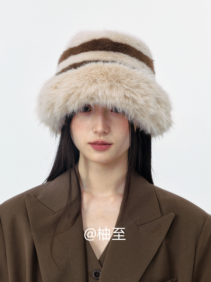 Off White Striped Plush Hat & Scarf Set – Cozy 2-Piece Winter Ensemble