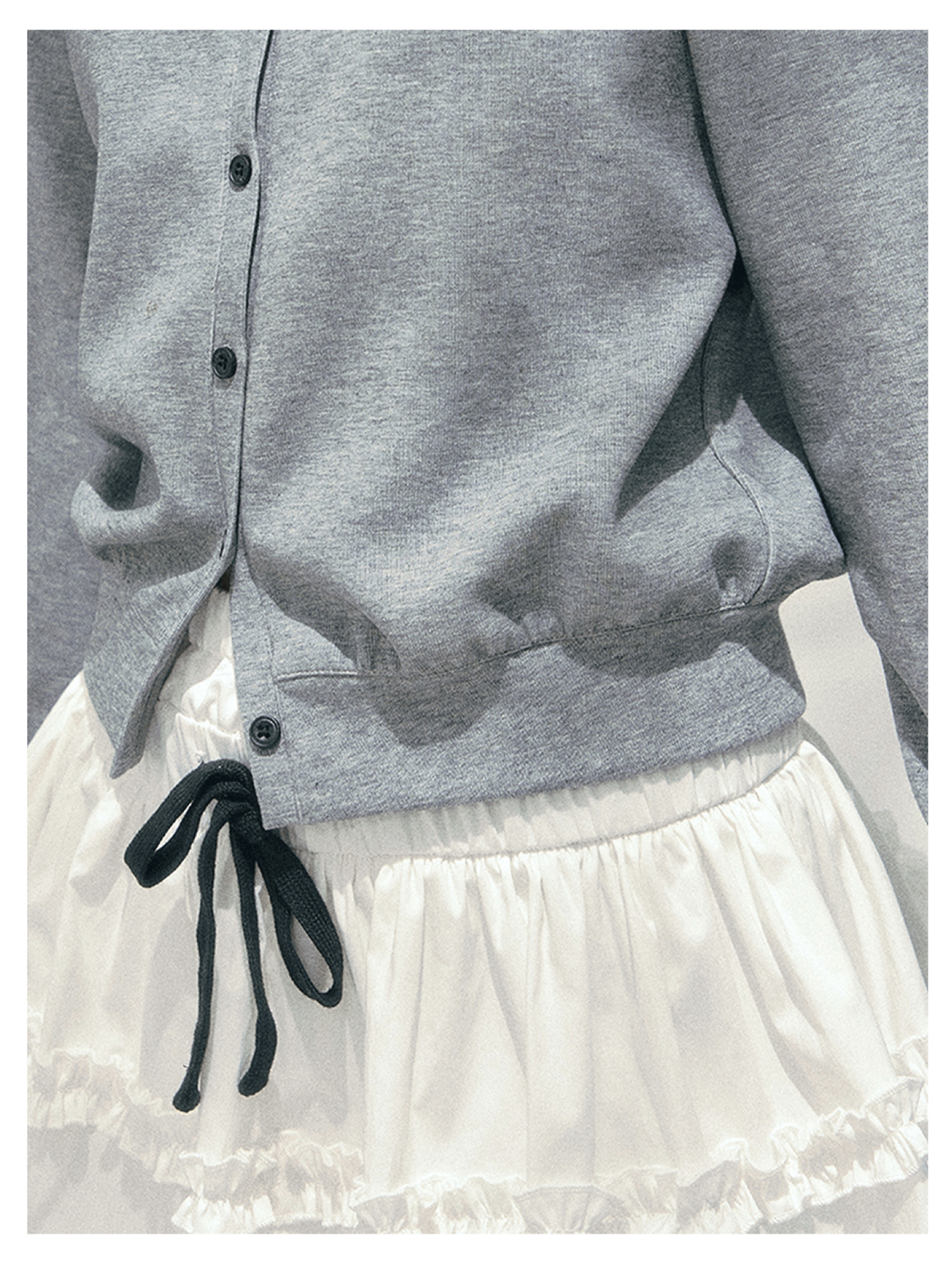 少也眼 “Hyde’s Diary” Layered Polo-Collar Knit Cropped Top