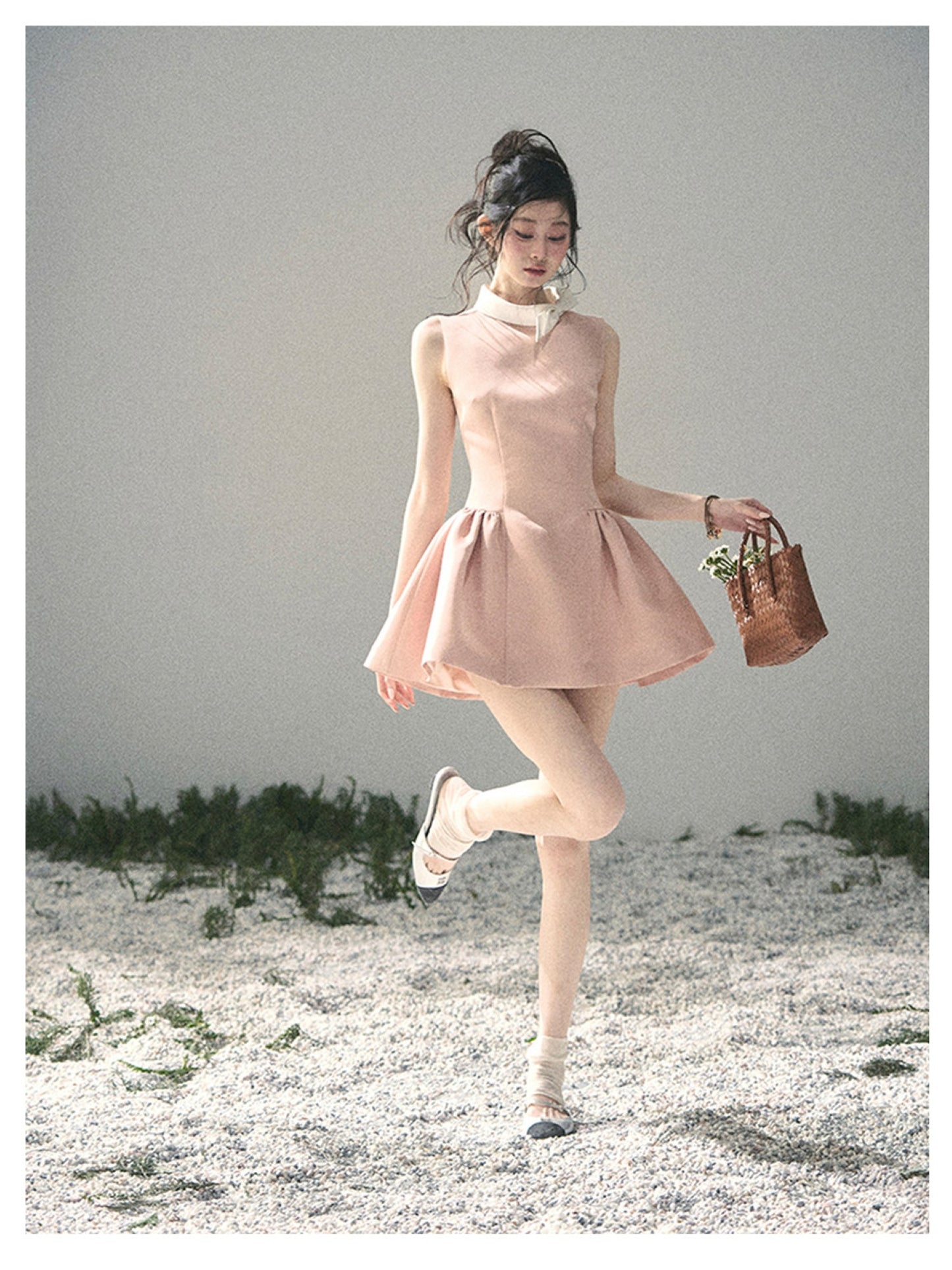 少也眼 “Satin Poise” Coral Pink French A-Line Dress 145