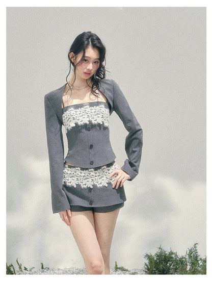 少也眼 “Lace Undercurrent” Gray Three-Piece Lace Set 62626