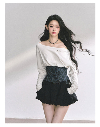 少也眼 "Ivy Academy" Asymmetric Off-Shoulder Long-Sleeve Tee