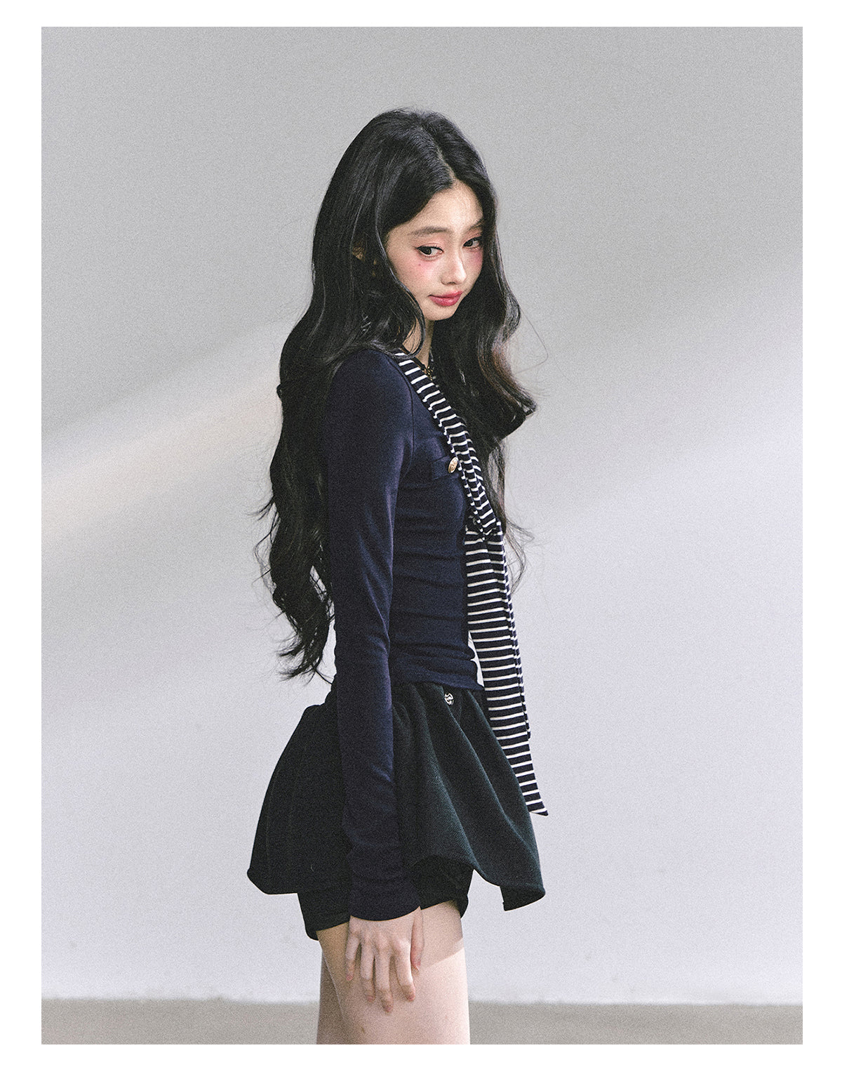 少也眼 "High-Mind Lady" American-Style Tee with Striped Neck Tie - Navy 145846315