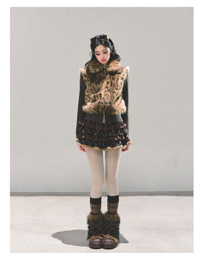 少也眼 “She Walks Through the Wild” Khaki Faux Fur–Panel Jacket 7474151