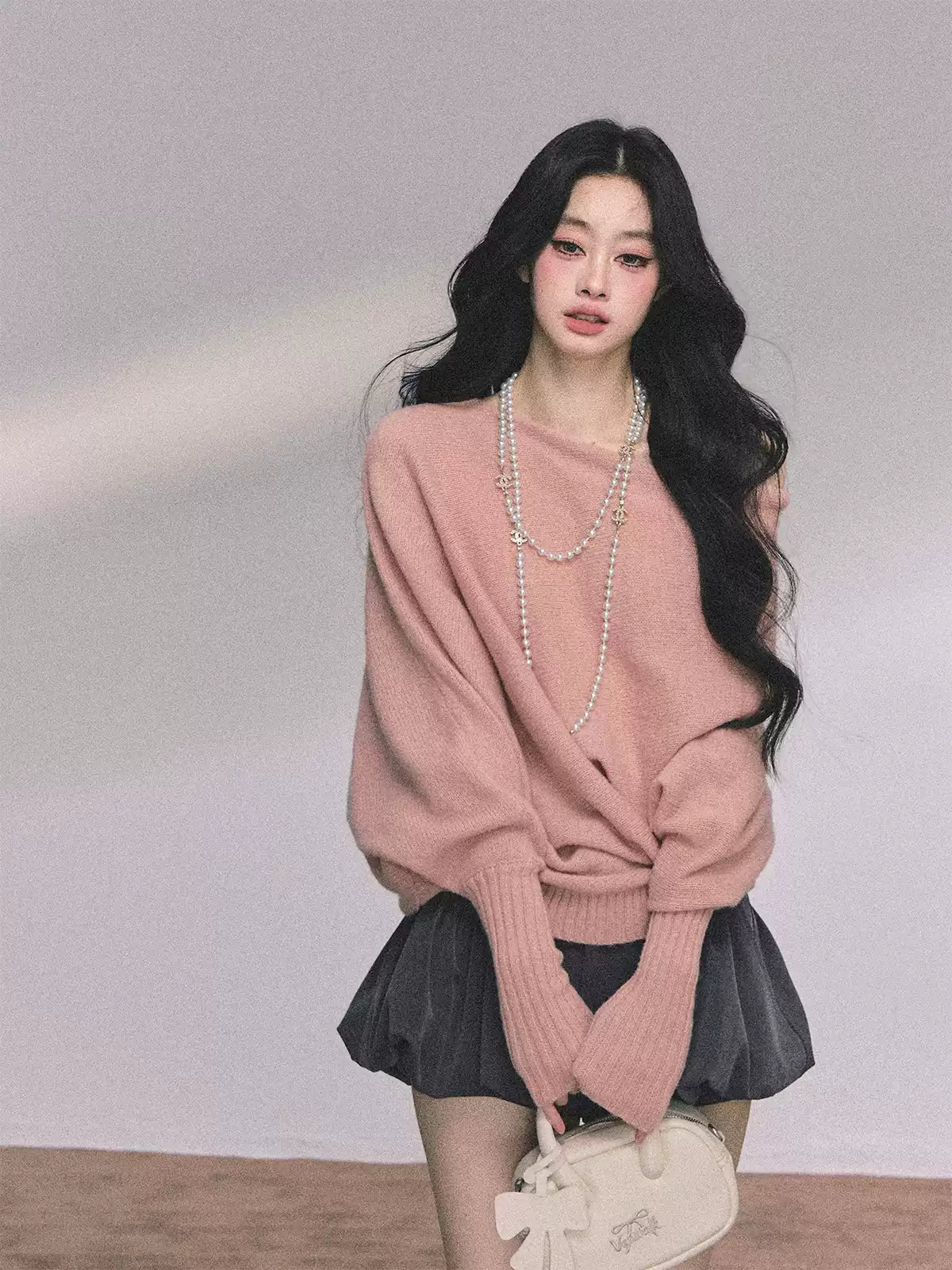 少也眼 “Soft Minimalism” Off-Shoulder Versatile Knit Top - Blush Pink 6416515