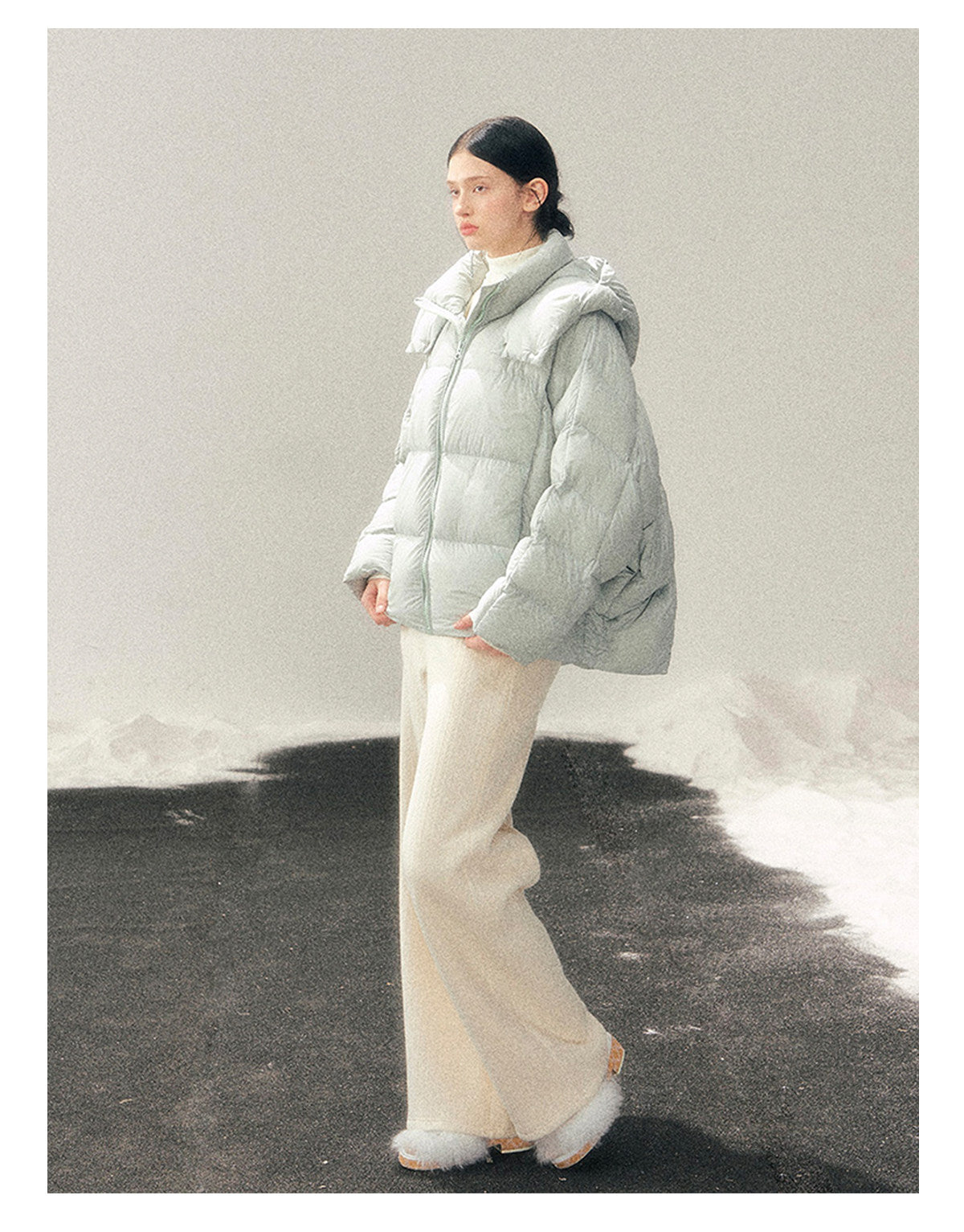 少也眼 "Thawing Snow Realm" Matte Nylon Down Puffer Jacket - Glacier Blue
