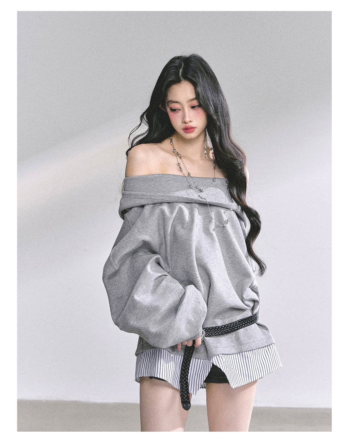 少也眼 ""Yale-Inspired Girl" Faux-Layered Oversized Hoodie with Belt 4536486