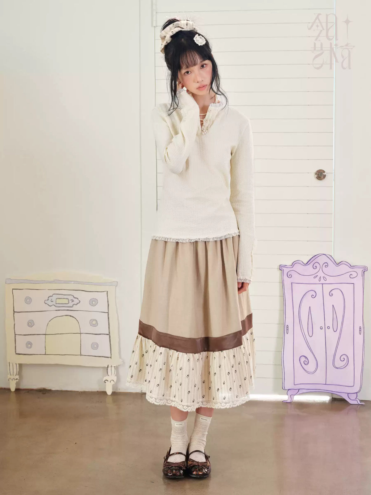 DAILY ARTIST - Cream Beige Henley Bubble Gauze Lace-Trim Top