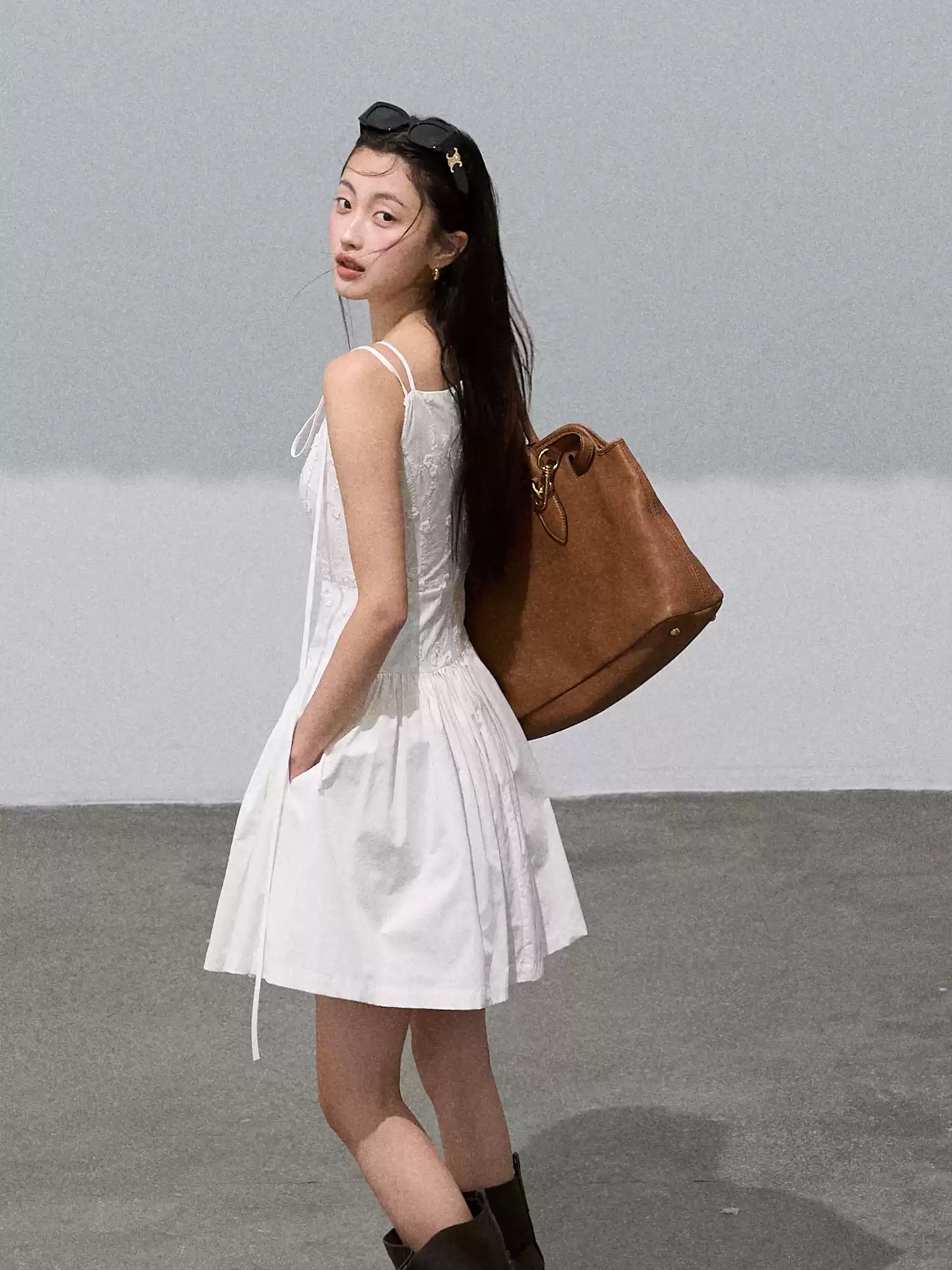 OAKMOO - "Floral Reverie" Embroidered Cotton Dress – Gardenia White 25Q417